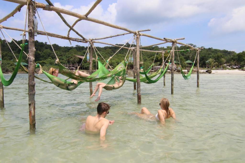 Hostel Mad Monkey Koh Rong Samloem Koh Rong Sanloem Zewnętrze zdjęcie