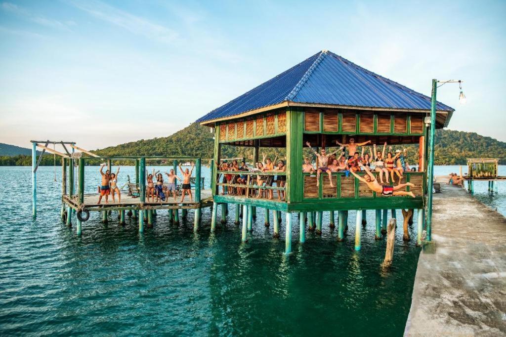 Hostel Mad Monkey Koh Rong Samloem Koh Rong Sanloem Zewnętrze zdjęcie